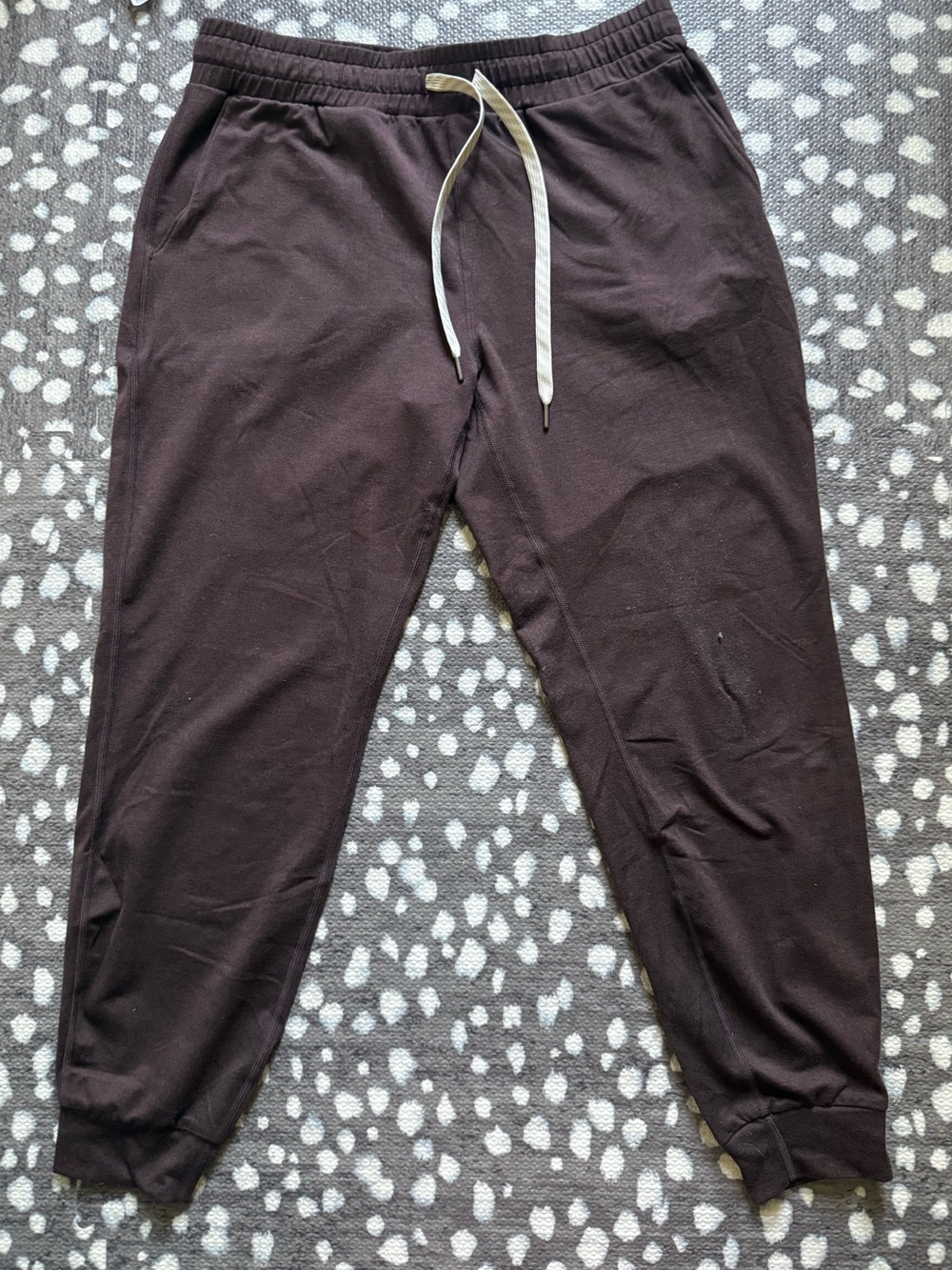 Vuori Performance Jogger - Size Small